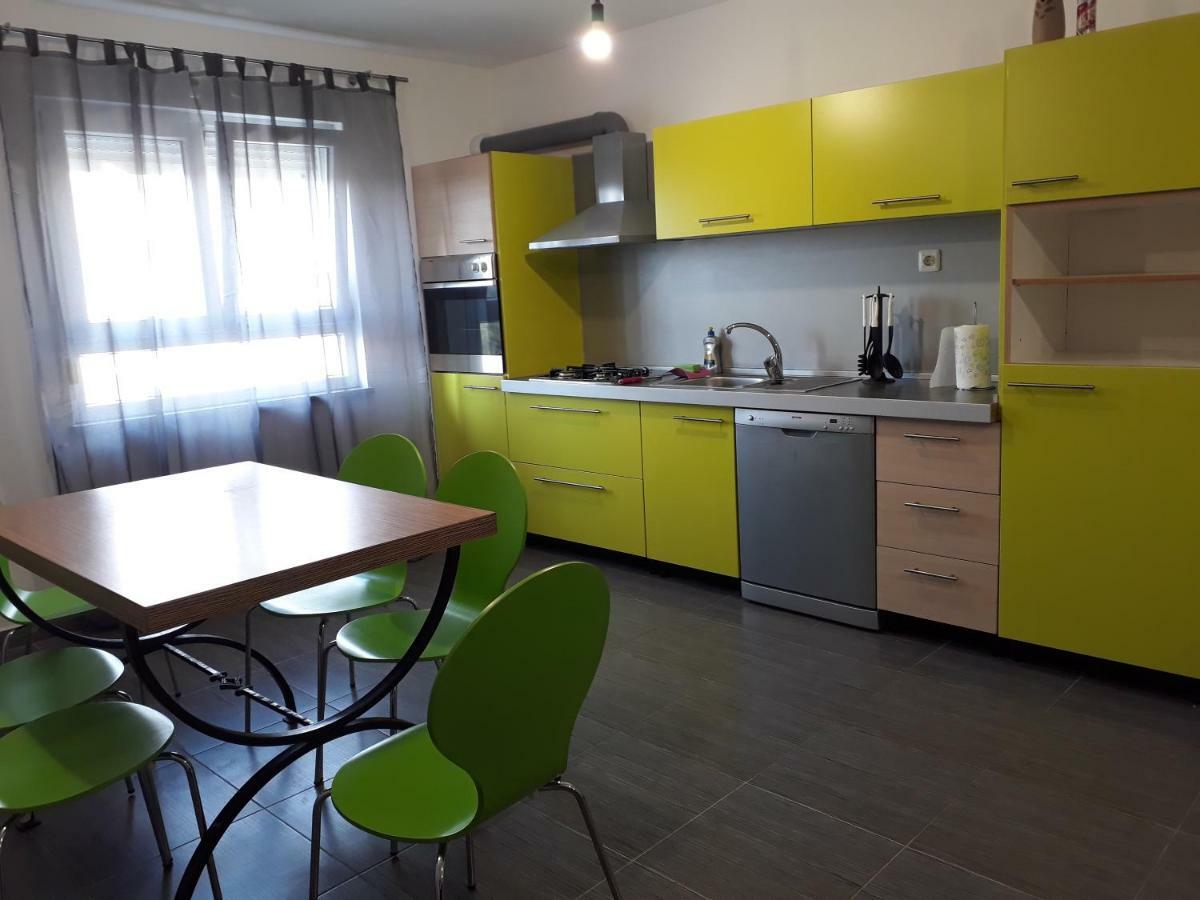 Relax Apartment Pula Exterior photo